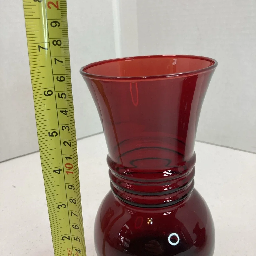 Set‎ Of 2 Vtg Anchor Hocking Royal Ruby Red Glass Vases W/Ruffled Crimped Rim